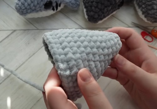 Crochet shark Free Amigurumi Pattern 1