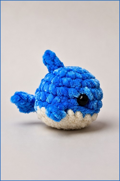 Crochet mini shark amigurumi