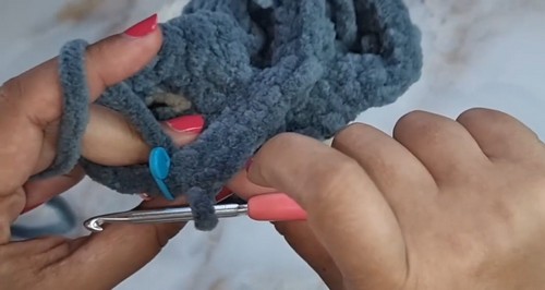 crochet Alpaca Free Pattern 2