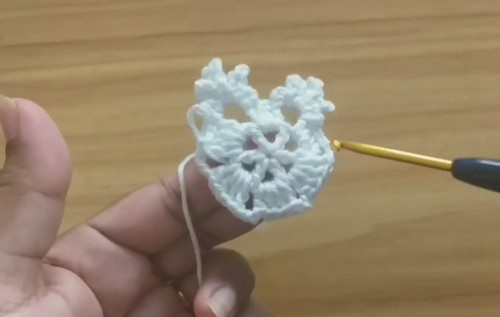 Easy crochet Snowflake Free Pattern 3