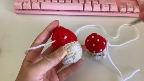 Free Amigurumi Crochet Squirrel Christmas Pattern For Beginners 4