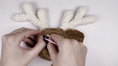 crochet Christmas Llama Amigurumi Free Pattern 2