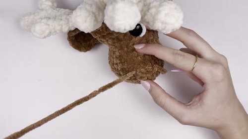 crochet Christmas Llama Amigurumi Free Pattern 4