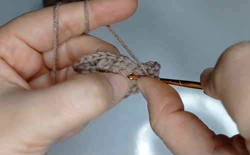 Easy crochet Pinecone Free Pattern 2